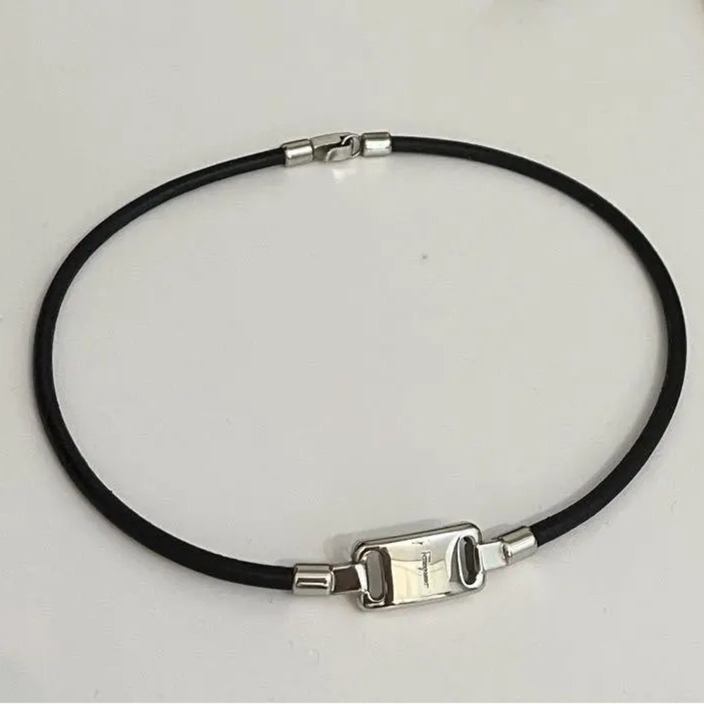 Authentic Salvatore Ferragamo
Leather Necklace/Chocker